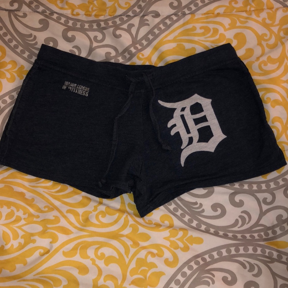 Detroit Tigers shorts
